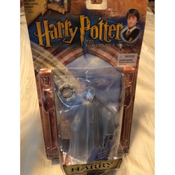 Harry Potter and the Sorcerer's Stone INVISIBILITY CLOAK HARRY Action Figure NIB - Picture 2 of 6